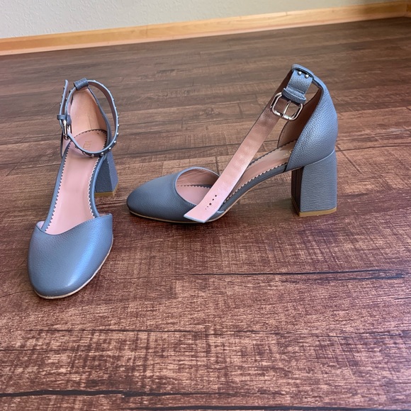 Valentino Red size 8.5M blue ankle wrap sandals